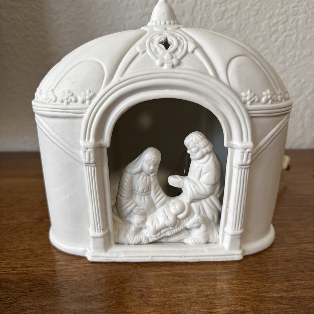 Vtg Porcelain Nativity Scene Lighted Corded Bethlehem Collection 1996 Edition
